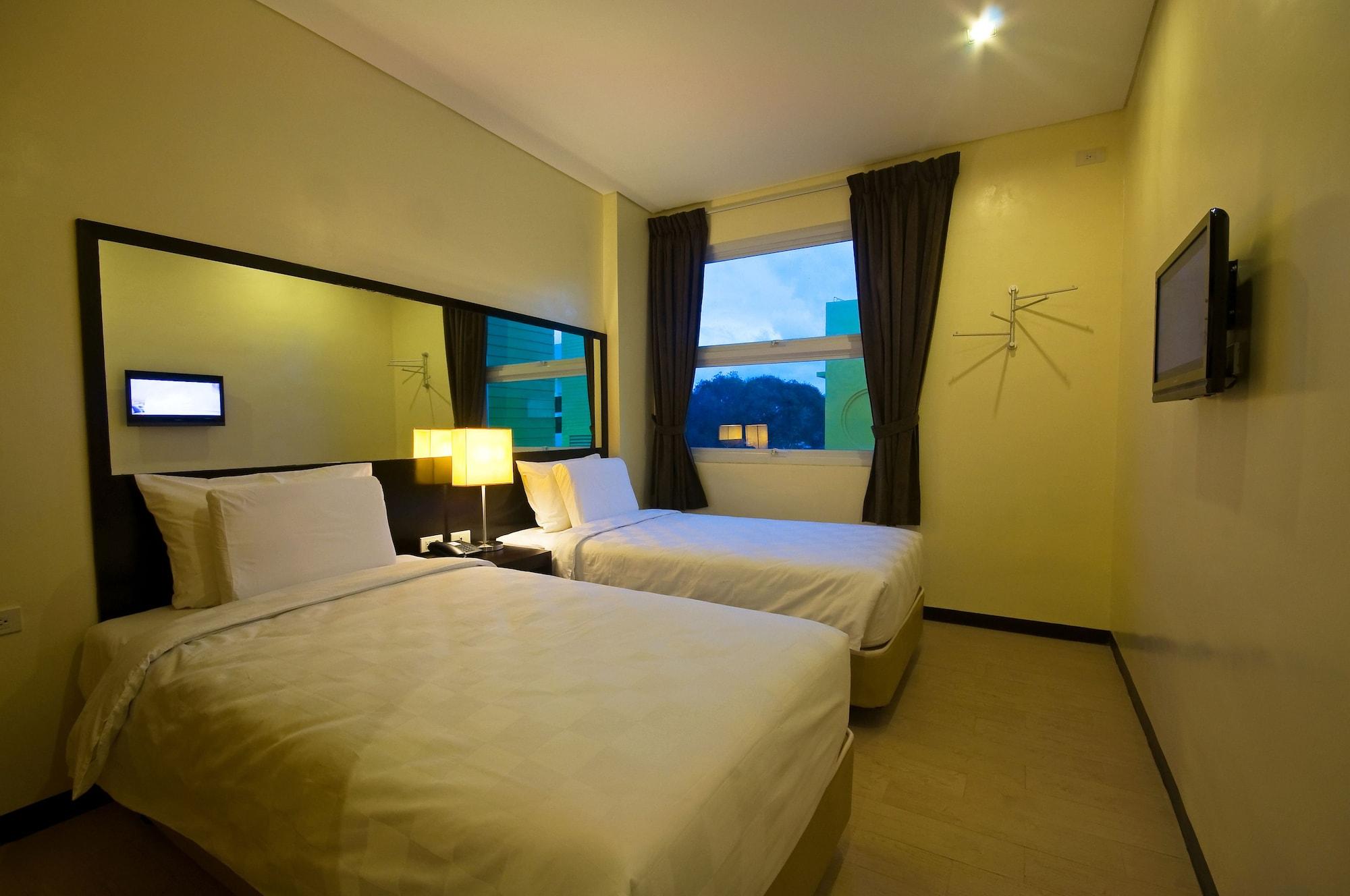 Go Hotels Dumaguete Dumaguete City Екстериор снимка