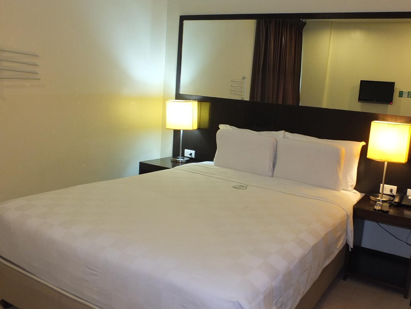 Go Hotels Dumaguete Dumaguete City Екстериор снимка