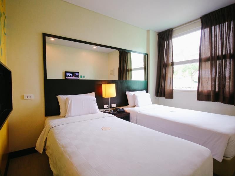 Go Hotels Dumaguete Dumaguete City Екстериор снимка