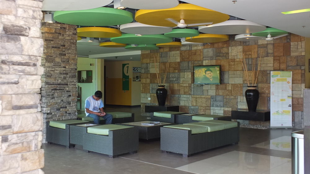 Go Hotels Dumaguete Dumaguete City Екстериор снимка