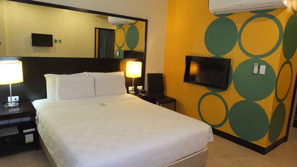 Go Hotels Dumaguete Dumaguete City Екстериор снимка